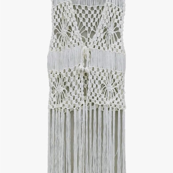 Full Tilt Ivory Crochet Fringe Top - Picture 7 of 7